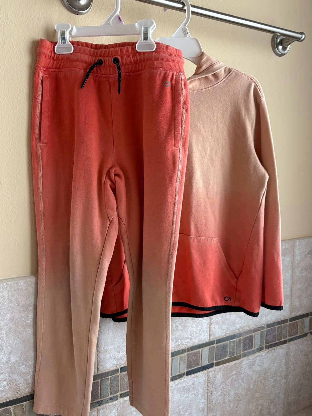 GapFit Kids Hoodie and bottom ombré set